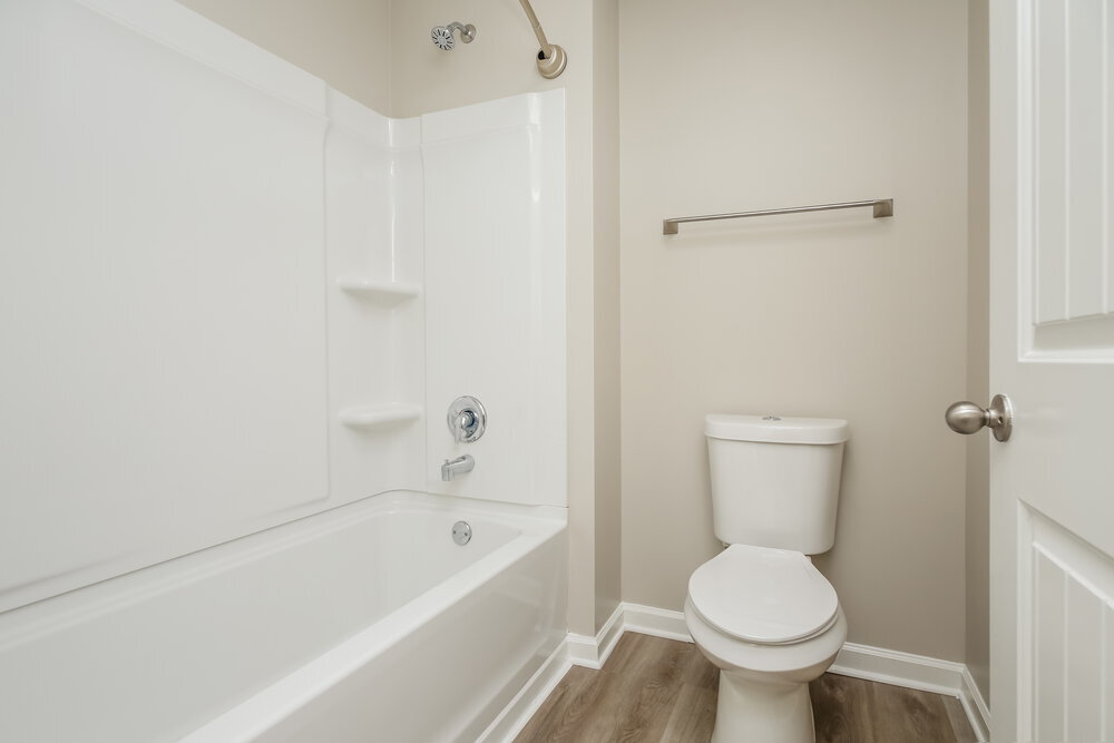 Building Photo - 213 Hollyhock Ln