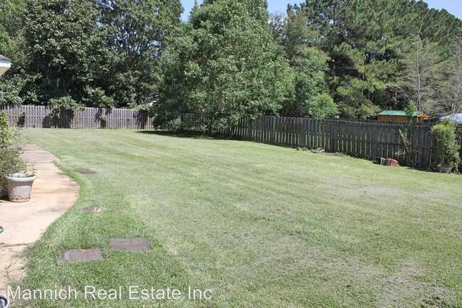 Building Photo - 10880 Gayfer Road Ext