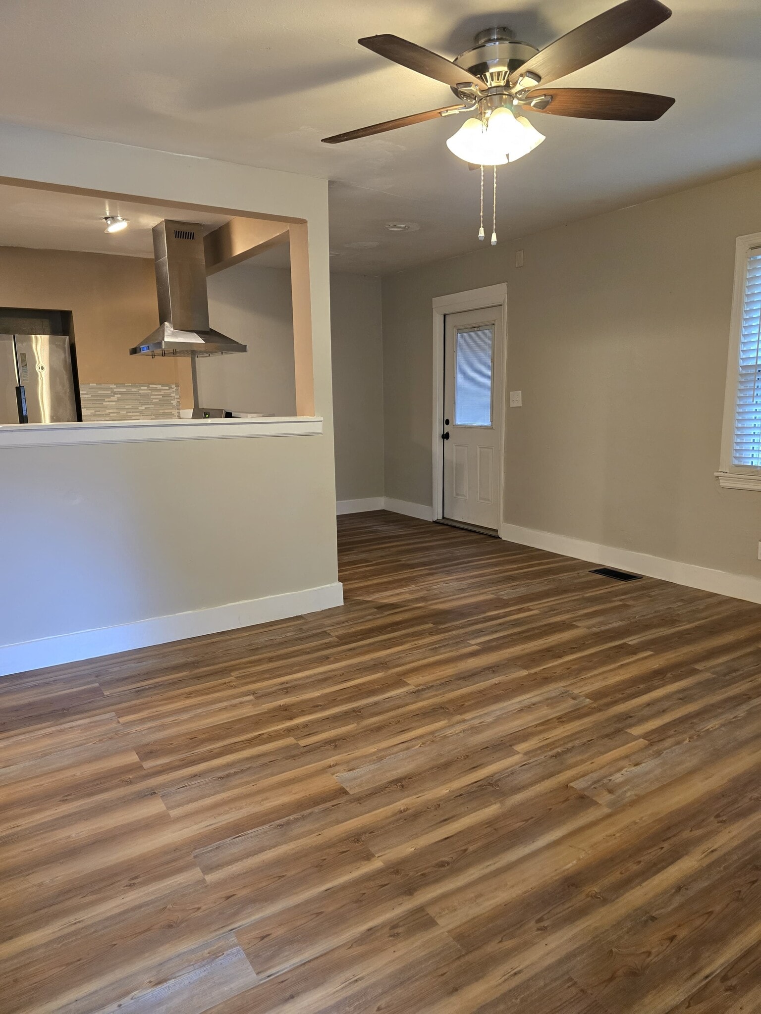 Building Photo - 744 California St