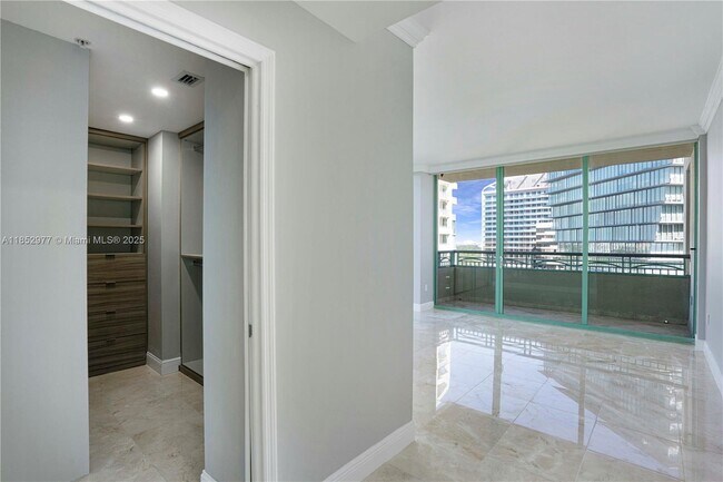 Building Photo - 3400 SW 27th Ave