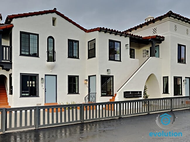 Primary Photo - 3831-3835 3rd Avenue - 3835 3rd Ave Apt 6