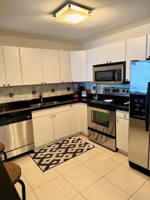 Building Photo - 2801 NE 183rd St