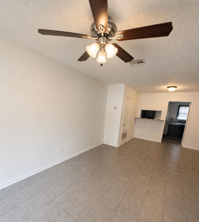 Building Photo - AVAILABLE NOW; APPLY AT OUR WEBSITE TODAY