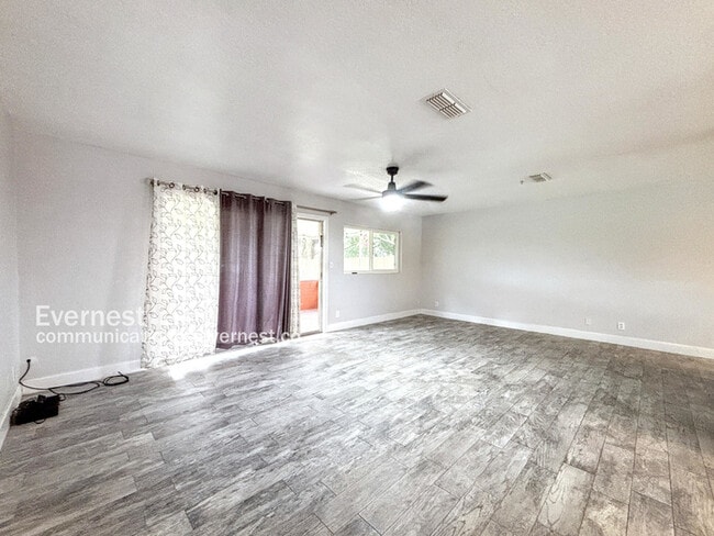 Building Photo - 8210 Mara Vista Ct