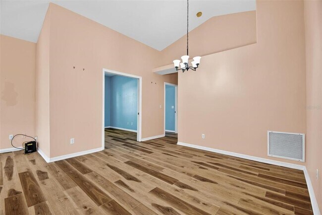Building Photo - 33 Summerwind Cir