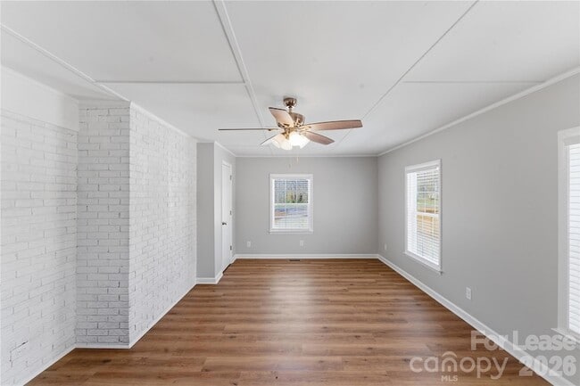 Building Photo - 527 Wilson Farm Rd