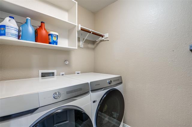 Building Photo - 14823 Blakehill Dr