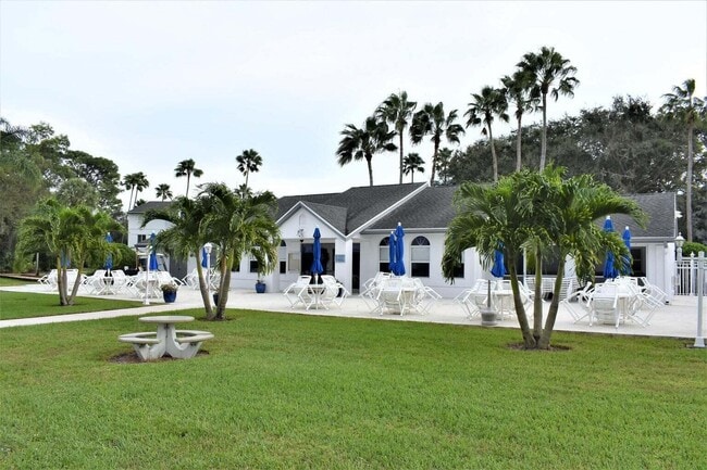 Building Photo - 2502 SE Anchorage Cove