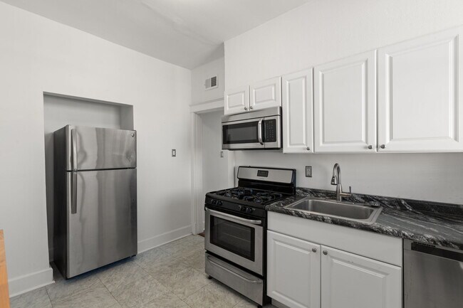 Building Photo - 6275 Enright Ave