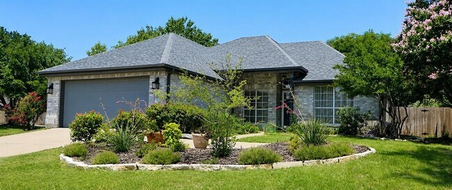 Building Photo - 201 Rio Vista Dr