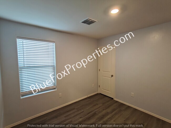 Building Photo - 5974 S Tappen Dr