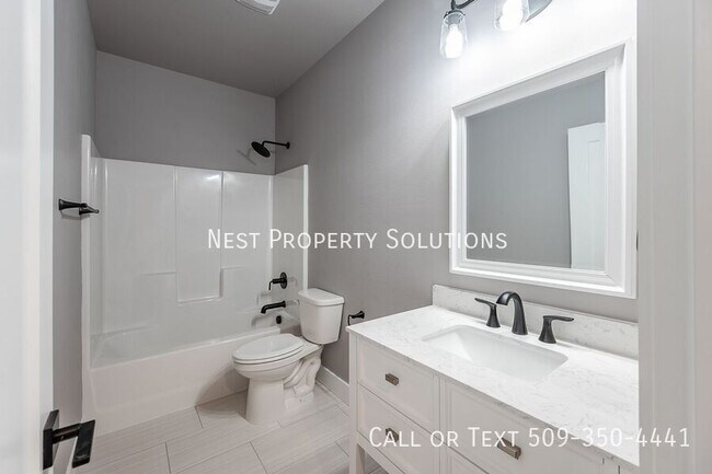 Building Photo - 1315 NE Nanto-A