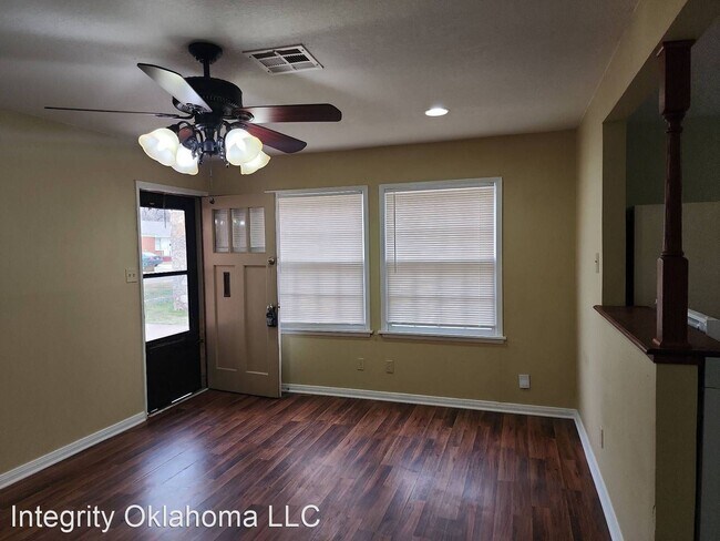 Building Photo - 2 br, 1 bath House - 547 E Indian Drive