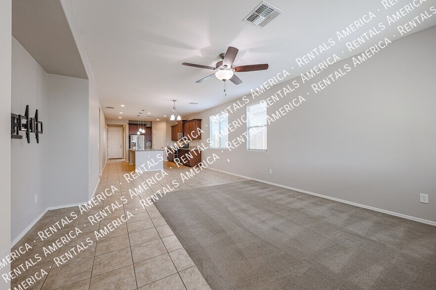 Building Photo - 41587 W Anne Ln
