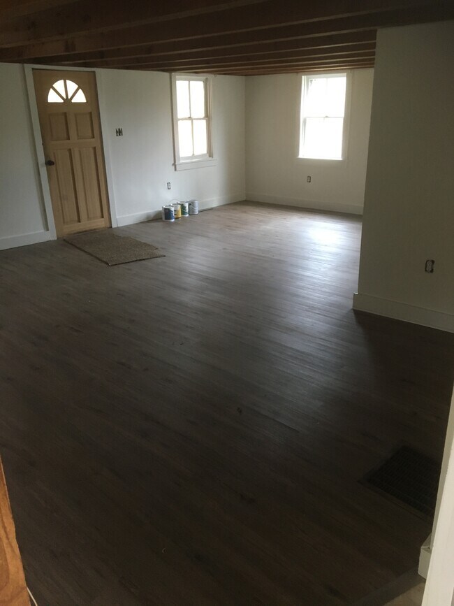 Living room - 123 Queens Hwy