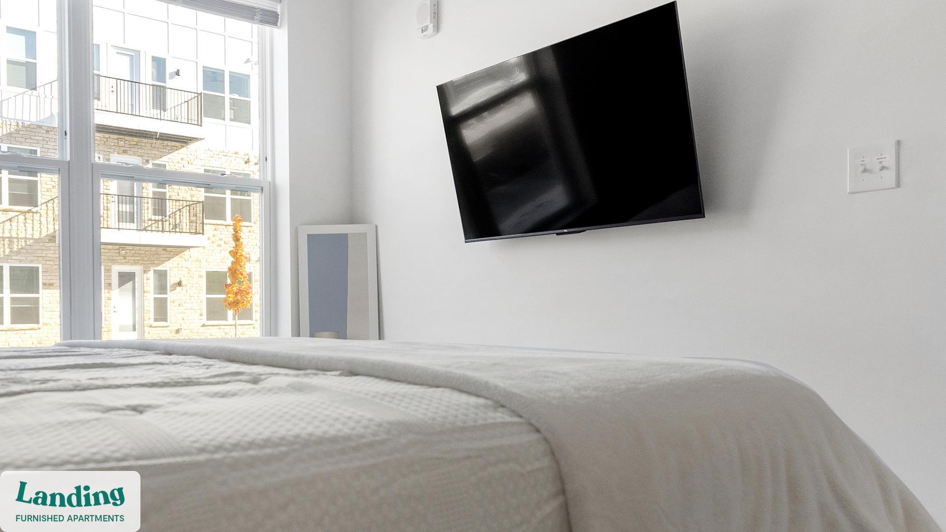 Building Photo - 650 N Main St