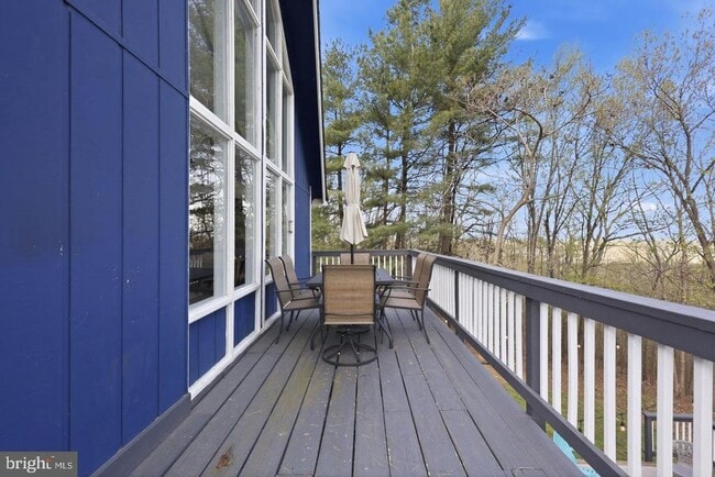 Building Photo - 241 Wildcat Dr