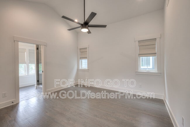 Building Photo - 709 23rd St