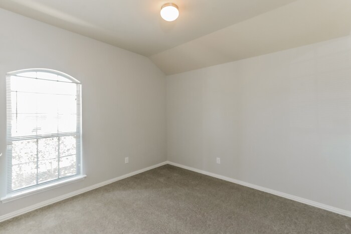 Building Photo - 952 Haley Dr