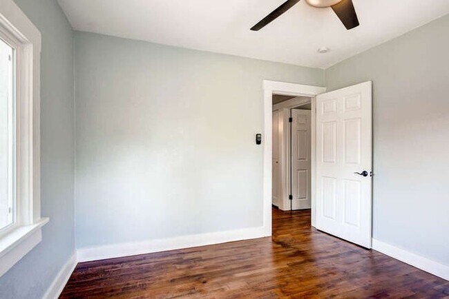 Building Photo - Wonderful Lakewood Home! Close to Light Rail
