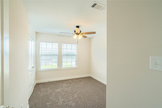 Building Photo - 8202 Grant Ln