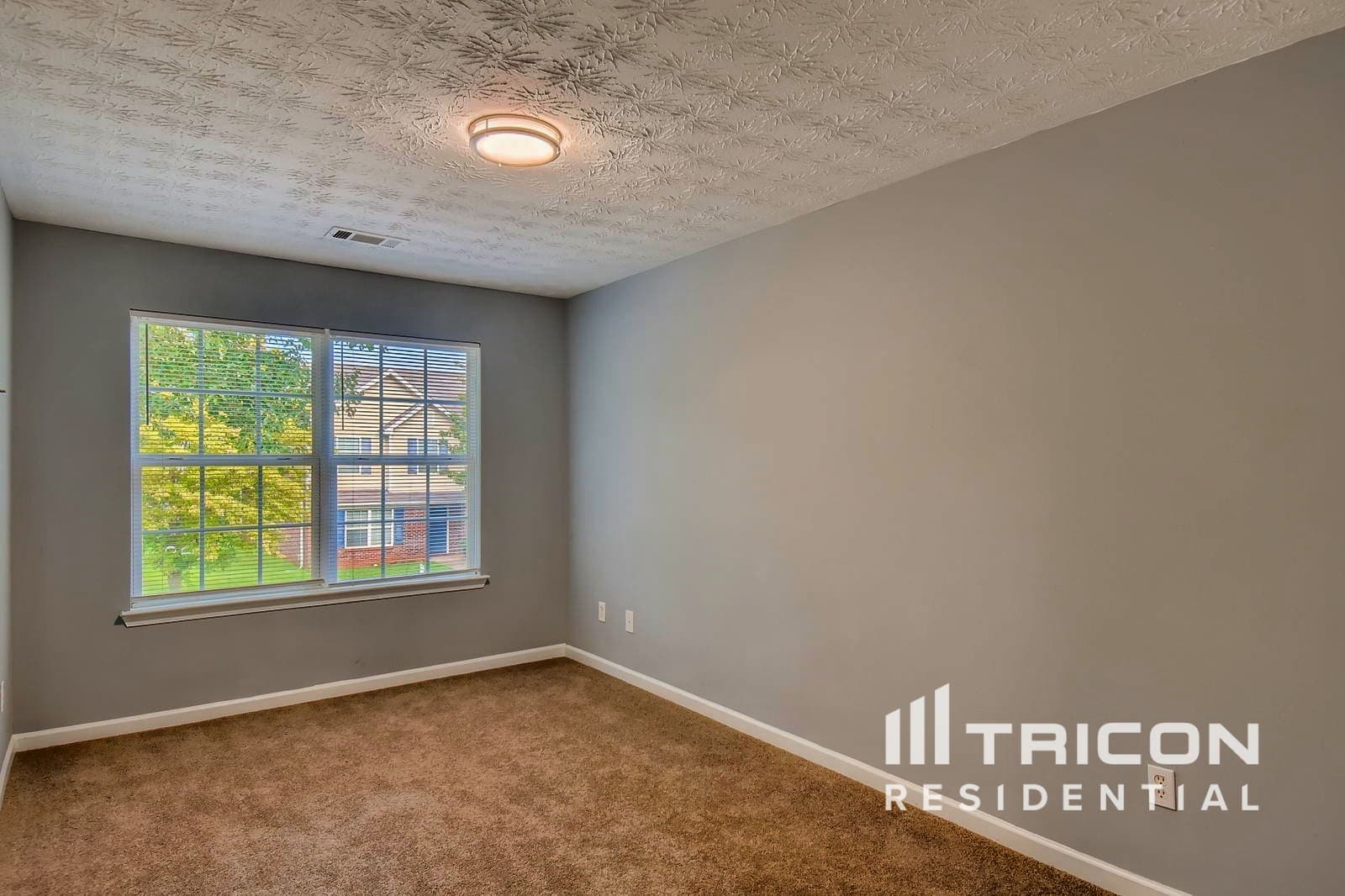 Building Photo - 1740 Formosa Ln