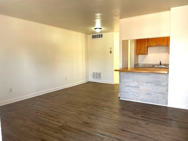 Building Photo - 444 S Ashland Ave