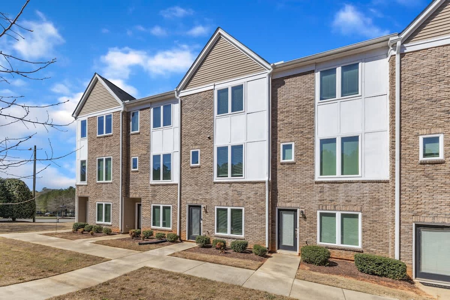 Building Photo - 2622 Wolf Cub Ct