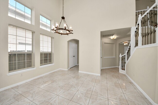 Building Photo - 6950 Sterling Meadow Dr