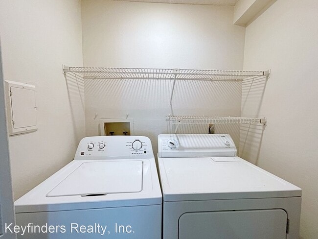 Building Photo - 1 br, 1.5 bath House - 5110 Butter Creek L...