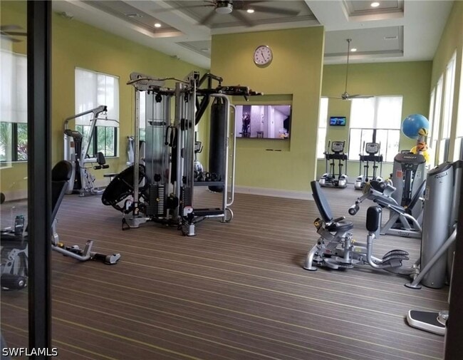 Building Photo - 5198 Vizcaya St