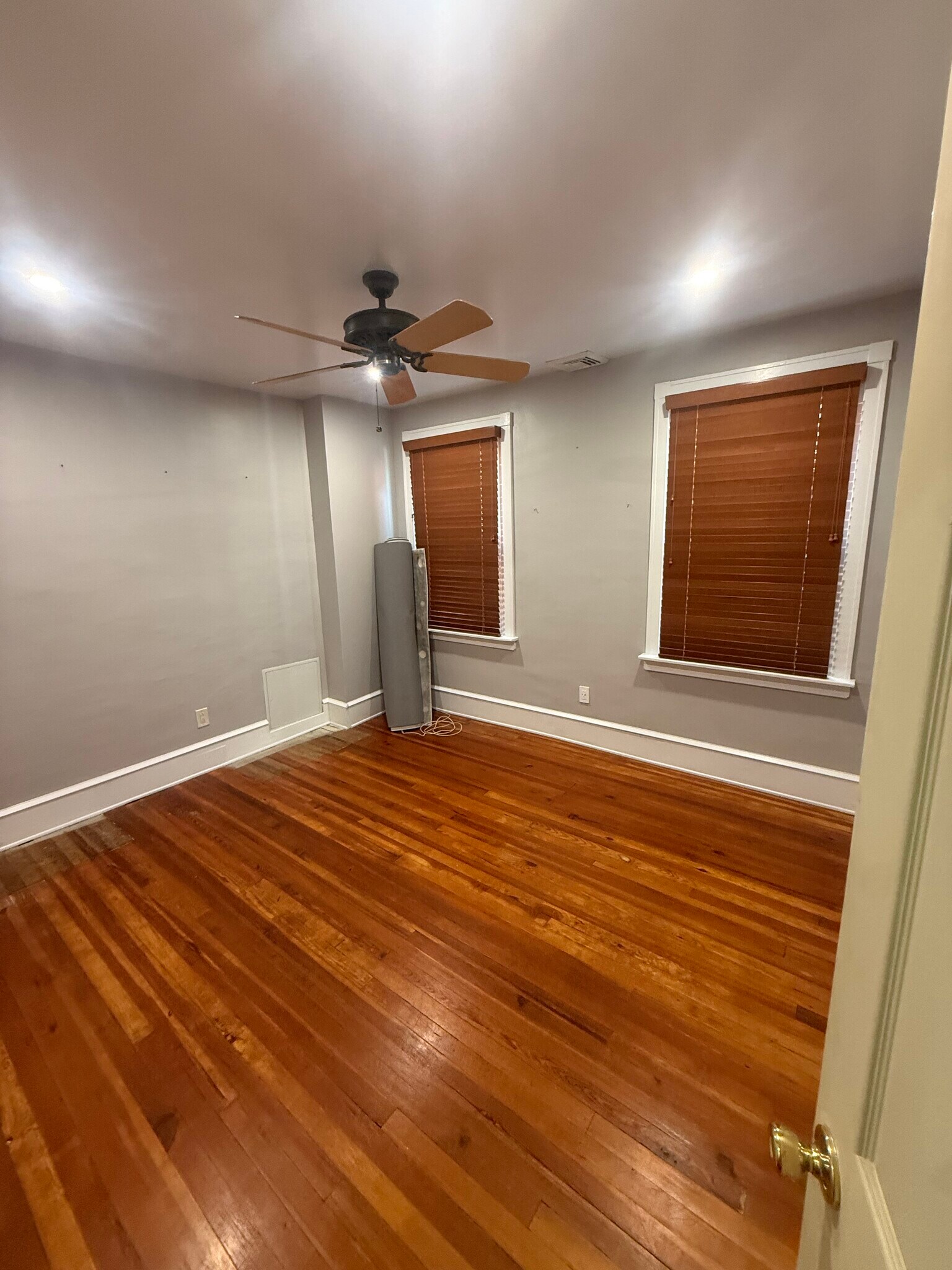 Building Photo - 4413 N 8th St