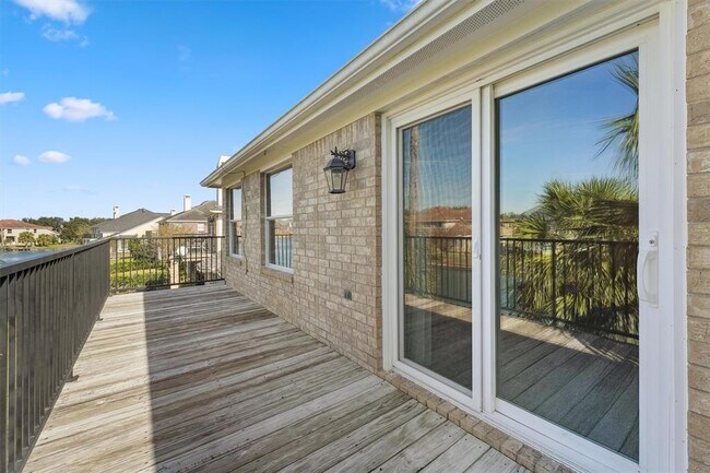 Building Photo - 14326 Tasmania Ct