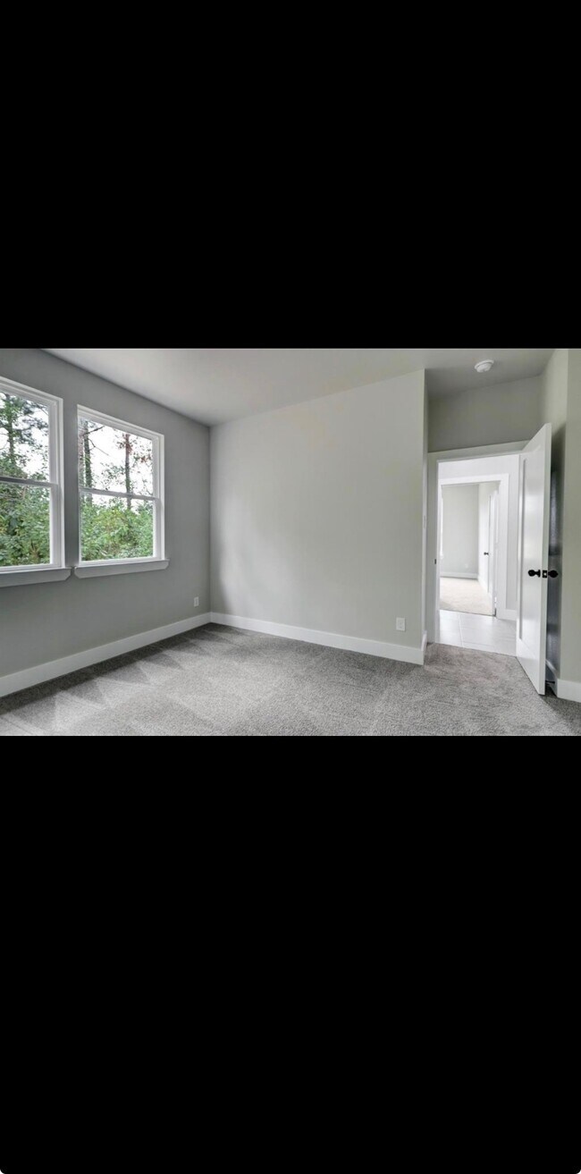 Building Photo - 884 Rd 5203