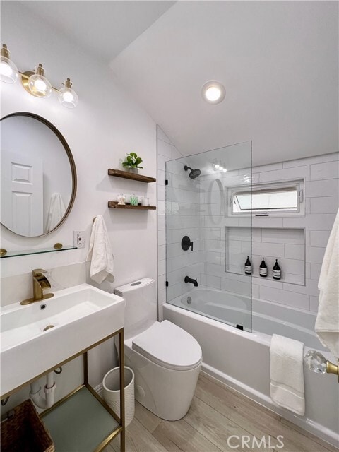 Building Photo - 24033 1/2-24032 Welby Way