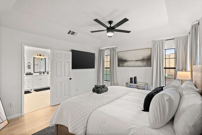 Building Photo - 4629 Amherst Ln