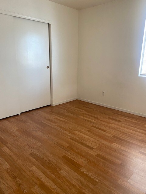 Building Photo - 1056 Menands Ave