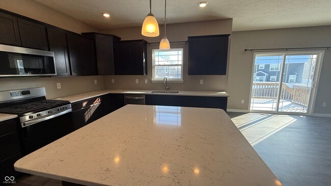 Building Photo - 6923 Bryant Pl