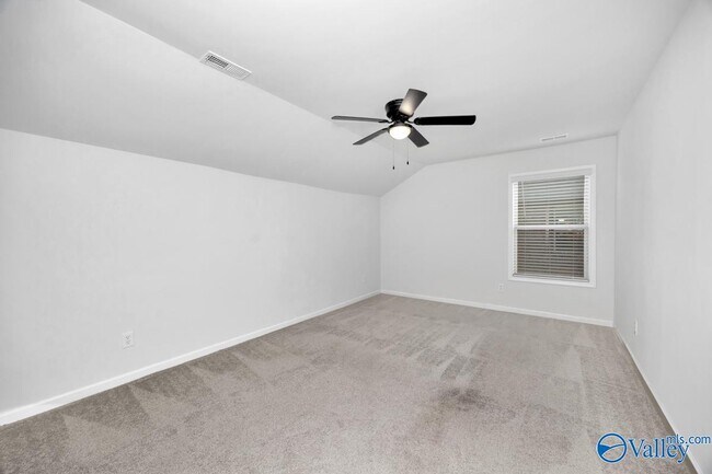 Building Photo - 171 Kingswood Dr