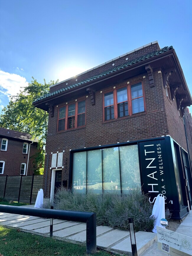 Building Photo - 2601 S Kingshighway Blvd