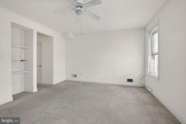 Building Photo - 219 Hermitage St