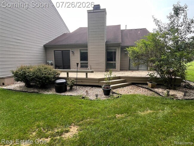 Building Photo - 701 Charing Ct