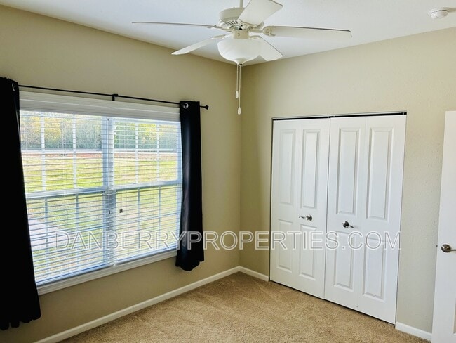 Building Photo - 1477 River Park Ln