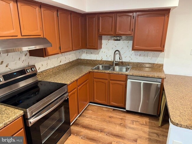 Building Photo - 9252 Pirates Cove