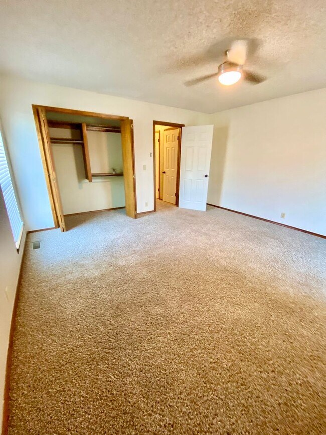 Building Photo - Beautiful Home in NW OKC -Available Now!