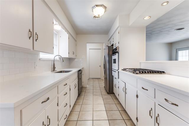 Building Photo - 10535 Chesterton Dr