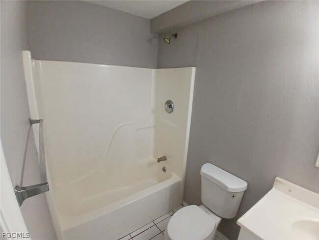 Building Photo - 3516 Dora St