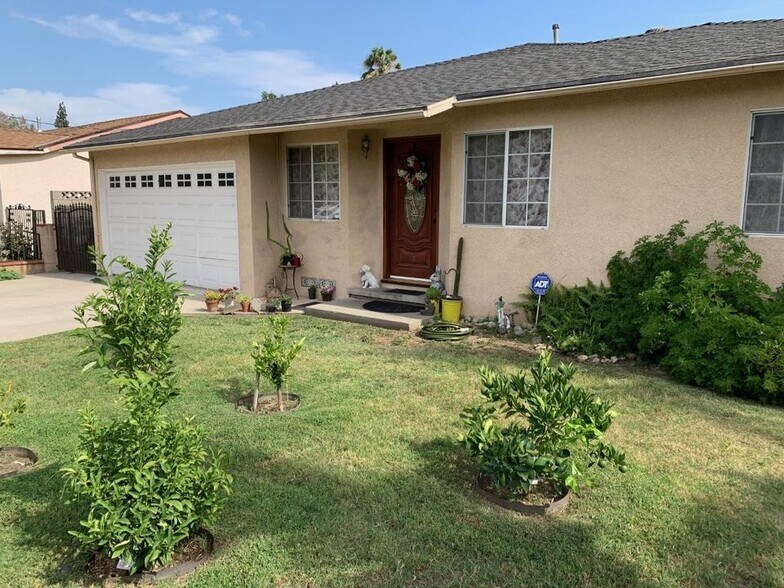 Building Photo - 1320 3 Ranch Rd