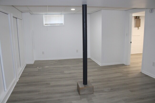 Building Photo - 3bed 2 bath in KCK off Turner and I-635