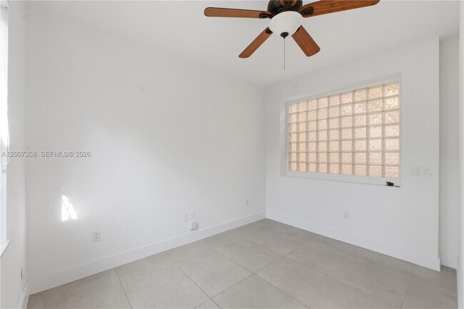 Building Photo - 13012 Riverwalk Cir N